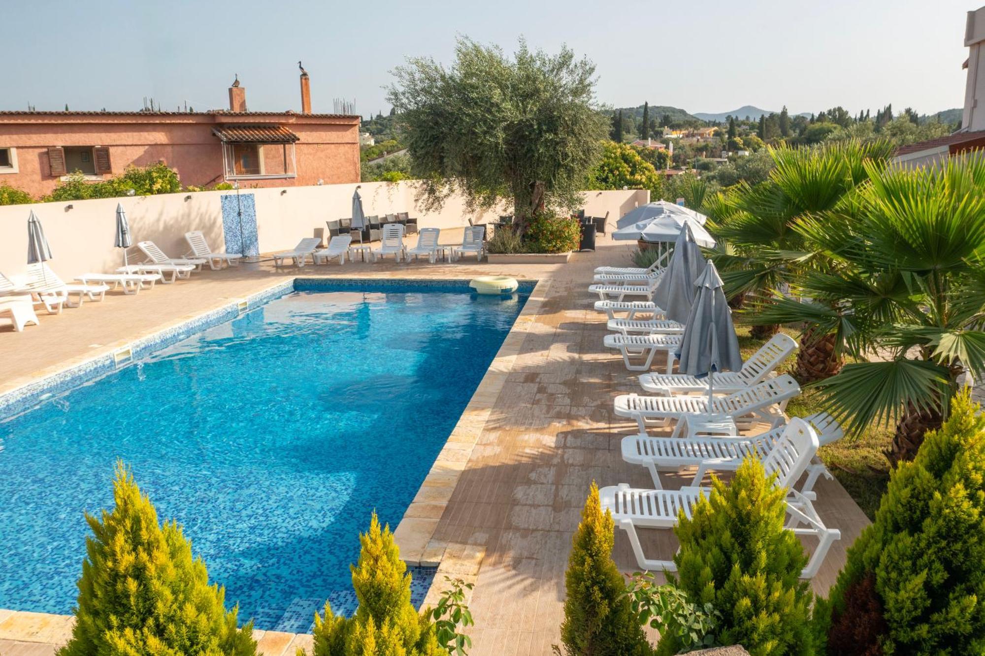 Bed and Breakfast Luca Mare Gouvia Exterior foto